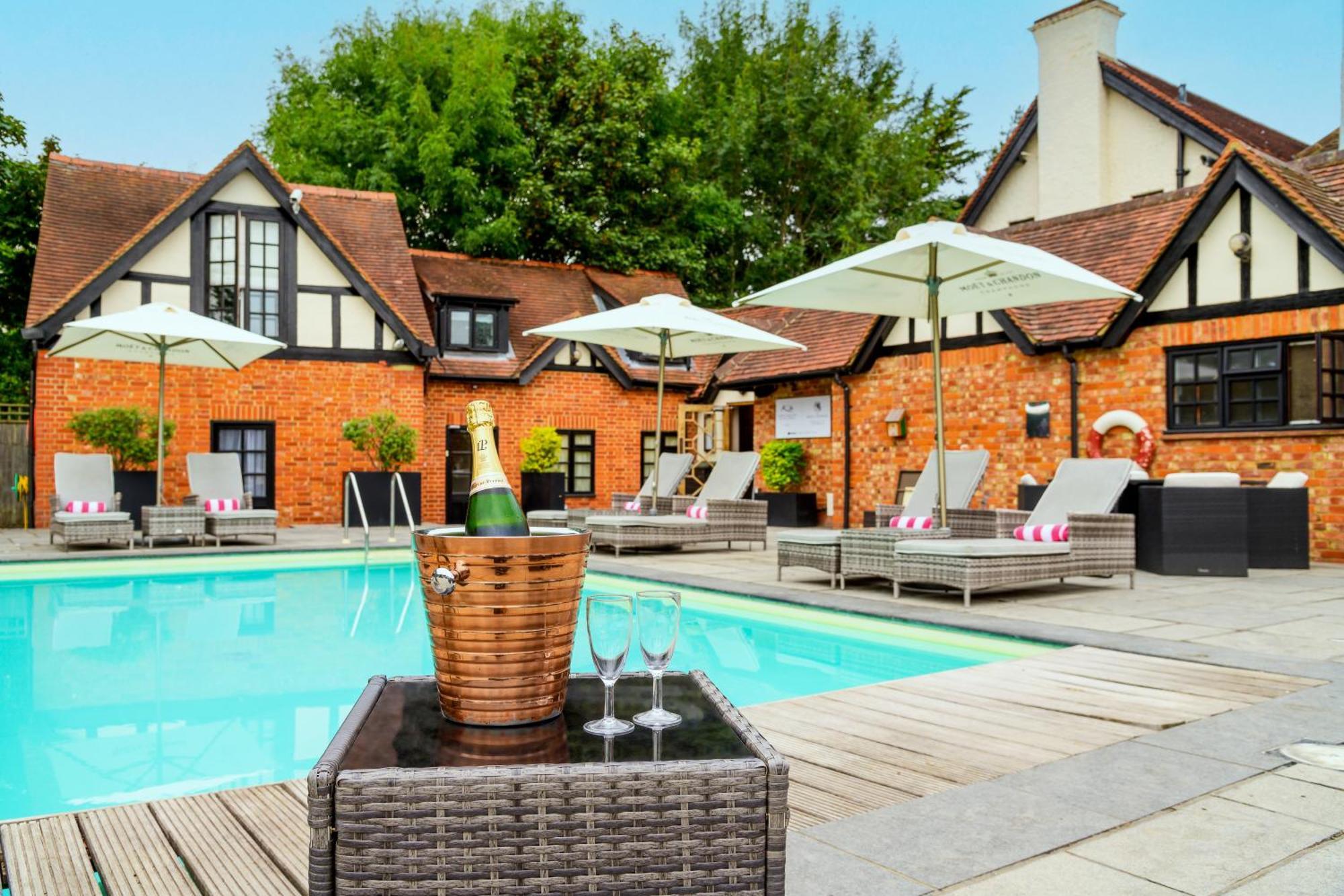 The Inn On The Green Cookham Dean Eksteriør bilde